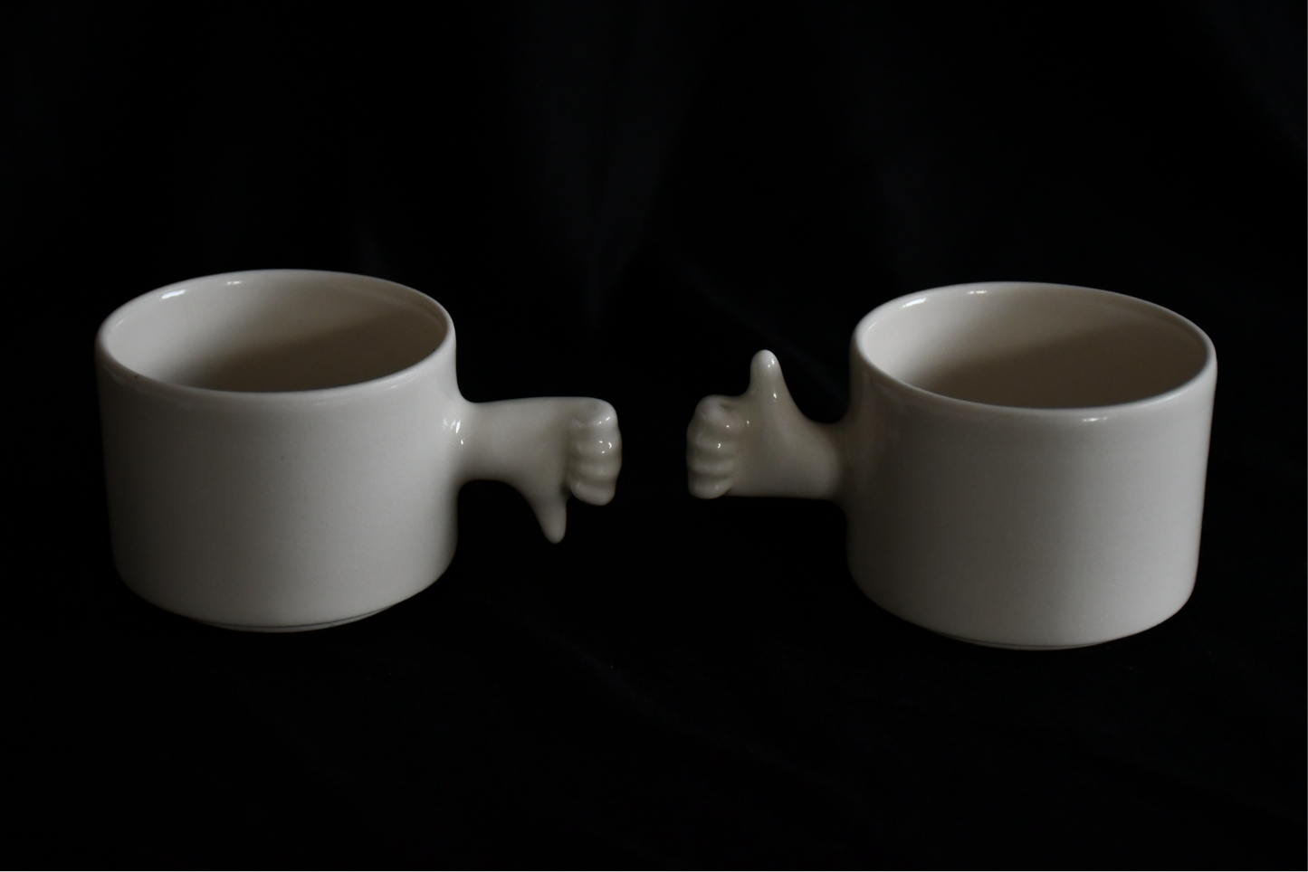 GESTURES CUPS- THUMB UP & DOWN